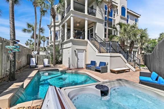 Private Pool - Hot Tub - Gulf Views - Walk to Beach - Chairs included