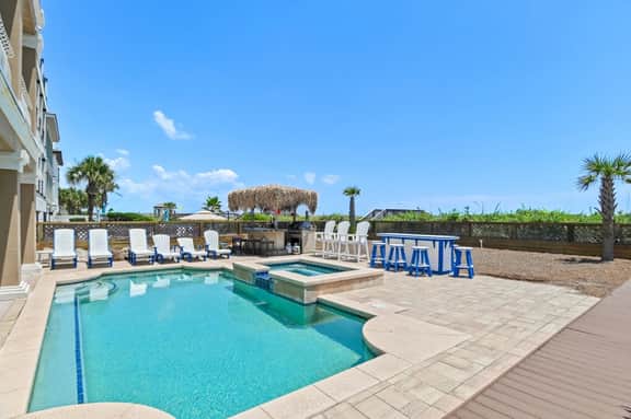 Beach Front Destin - Private Pool - Hot Tub & Game Room - Elevator - 8 bedrooms