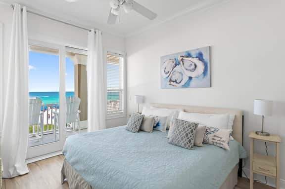 Beach Front Destin - Private Pool - Hot Tub & Game Room - Elevator - 8 bedrooms